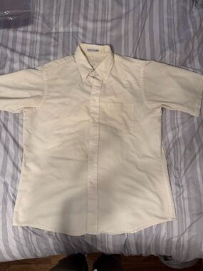 Vintage Classic Short-Sleeve Button-Down Shirt in Cream